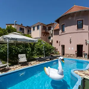 Hotel Illes, Seghedin